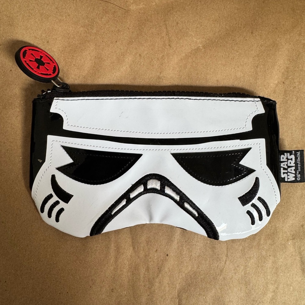 Disney Star Wars Stormtrooper Zippered Pouch/Change Purse. 7” by 4” by 0.25”